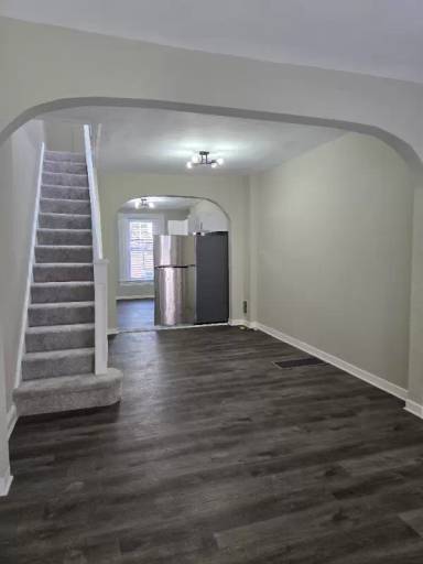 Main picture of 711 N Streeper St