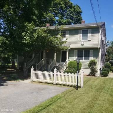 Main picture of 920 Roger Williams Ave