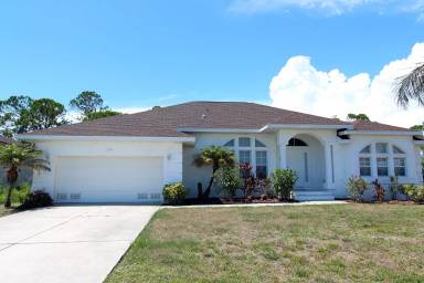 Main picture of 131 White Marsh Ln