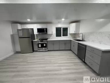 Main picture of 665 E Howard Dr
