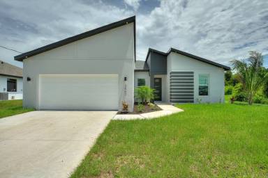 Main picture of 3562 San Pedro Ave