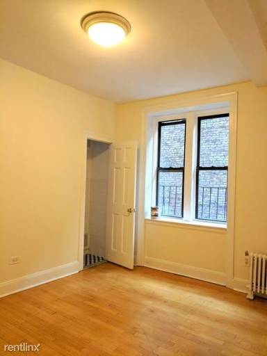 Main picture of 305 W 45th St