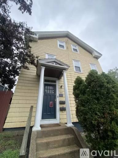 Main picture of 884 River Ave