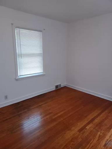 Main picture of 2815 W Capitol Dr