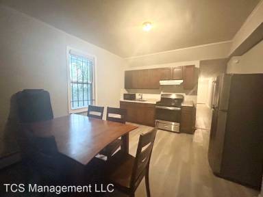 Main picture of 4022 Poplar St