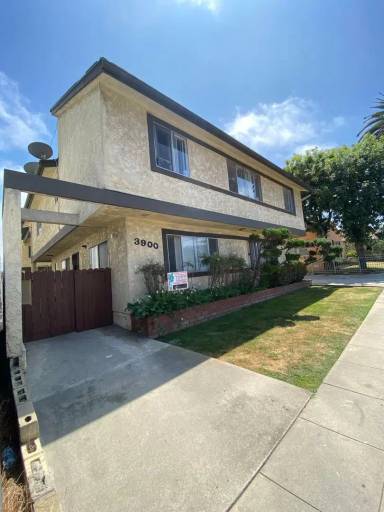 Main picture of 3900 E 11th St