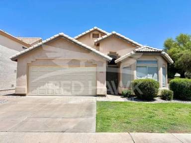 Main picture of 4900 W Harrison St