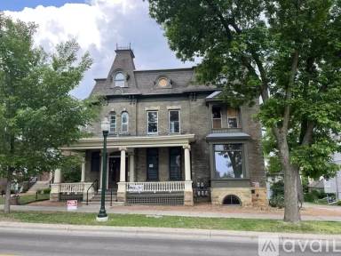 Main picture of 121 Langdon St