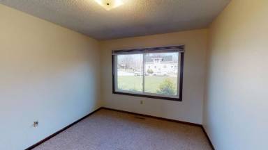 Main picture of 3906 Ontario St