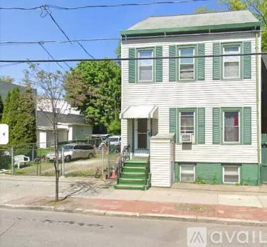 Main picture of 33 Quail St