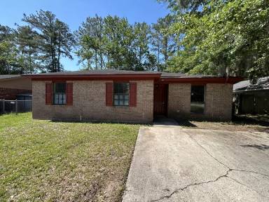Main picture of 260 Garden Cir