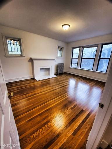 Main picture of 5310 N Sheridan Rd