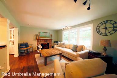 Main picture of 2427 Jackson Pkwy