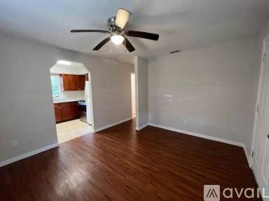 Main picture of 5600 NE 32nd St