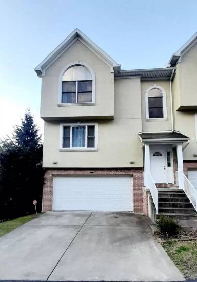 Main picture of 209 Palisades Dr
