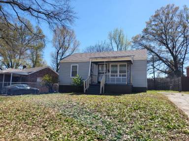 Main picture of 2709 Henley Dr