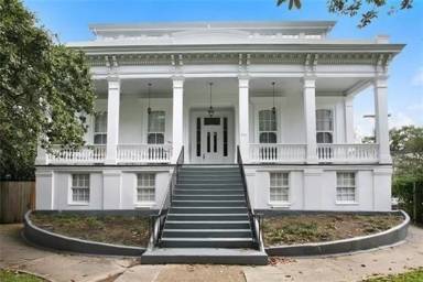 Main picture of 3116 Prytania St