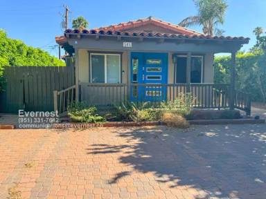 Main picture of 545 S Calle Amigos