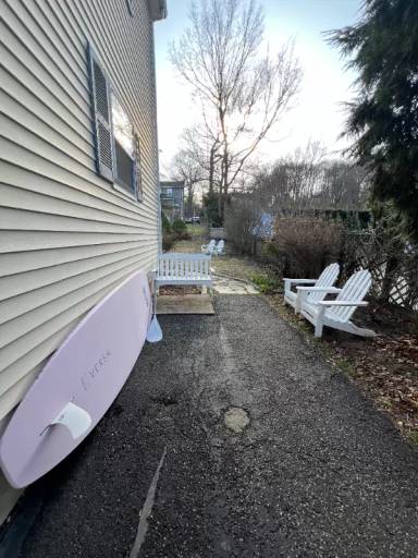 Main picture of 233 Hoyt St