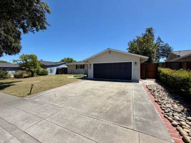 Main picture of 832 Cathedral Dr