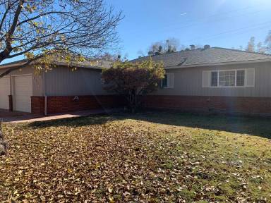 Main picture of 1526 Maplewood Dr