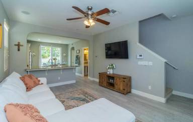 Main picture of 3570 Luminary Way