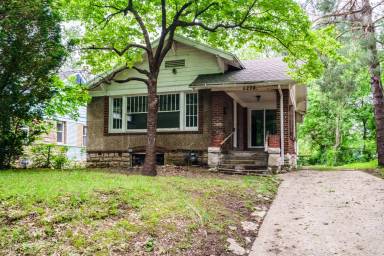 Main picture of 5229 Highland Ave