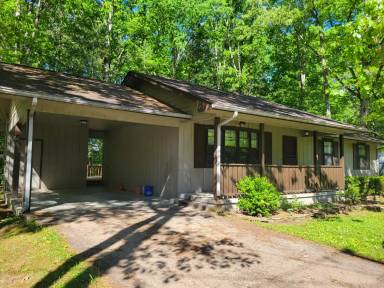 Main picture of 172 Saint George Dr