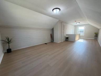 Main picture of 319 Grand Blvd