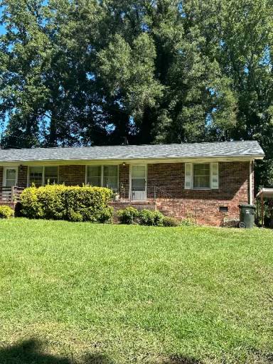 Main picture of 304 Oak St