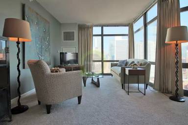 Main picture of 357 N Desplaines St