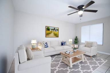 Main picture of 425 NE 42nd Pl