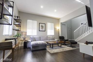 Main picture of 2615 Venetian Dr