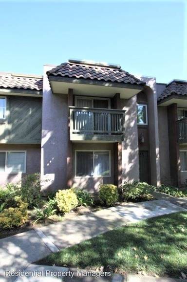 Main picture of 1405 N Broadway