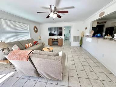 Main picture of 345 Carroll Ave