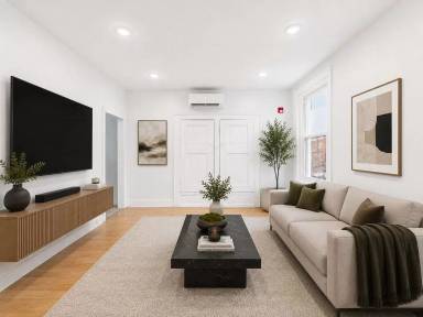 Main picture of 2942 W Girard Ave
