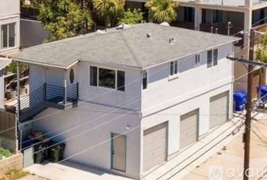 Main picture of 4727 Coronado Ave