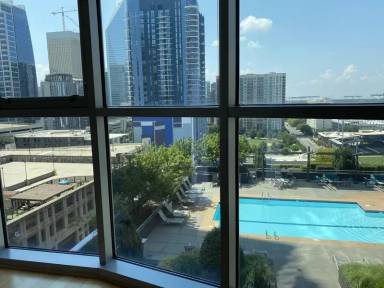 Main picture of 500 West Trade