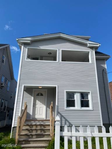 Main picture of 9 Fleetwood Pl