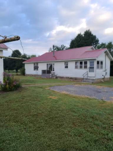 Main picture of 6 Bee Branch Ln