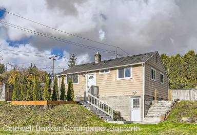 Main picture of 5105 S 170th St