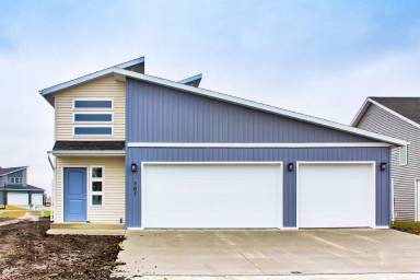 Main picture of 701 Albert Dr W
