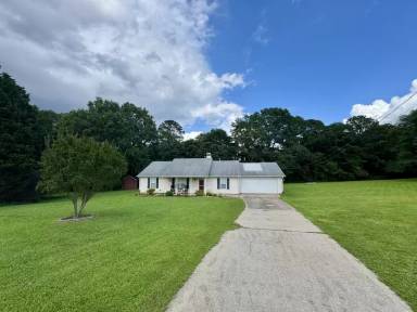 Main picture of 2237 Ross Ln