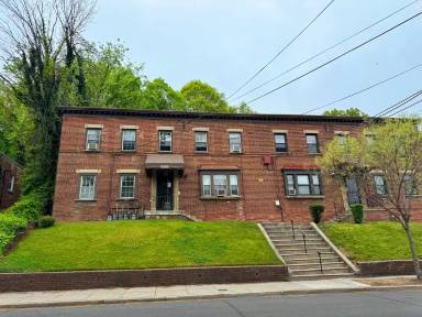 Main picture of 800 Taylor St NE