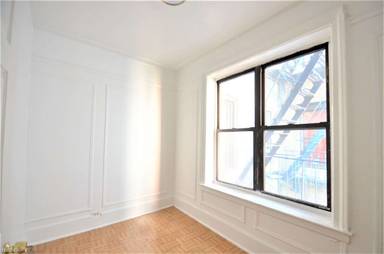 Main picture of 2707 Morris Ave