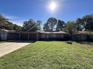 Main picture of 5622 Shady Hill Ln