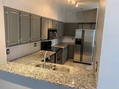 Main picture of 236 E Davie St