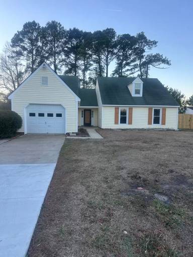 Main picture of 287 McCotter Blvd