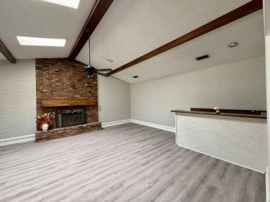 Main picture of 8606 Knoxville Ave