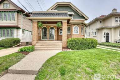 Main picture of 622 N 60th St